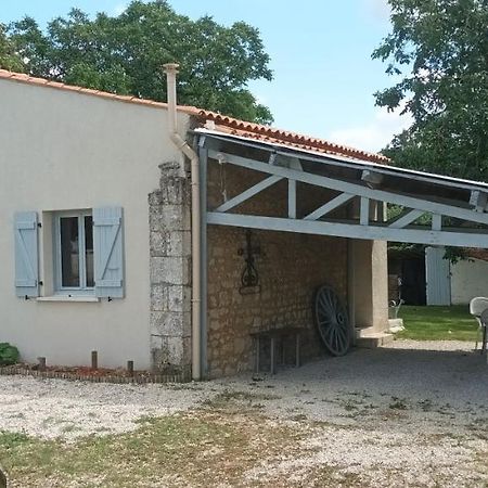 Le Clos Des Chevaliers Pons Eksteriør billede