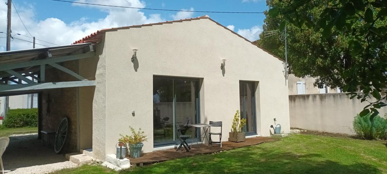 Le Clos Des Chevaliers Pons Eksteriør billede